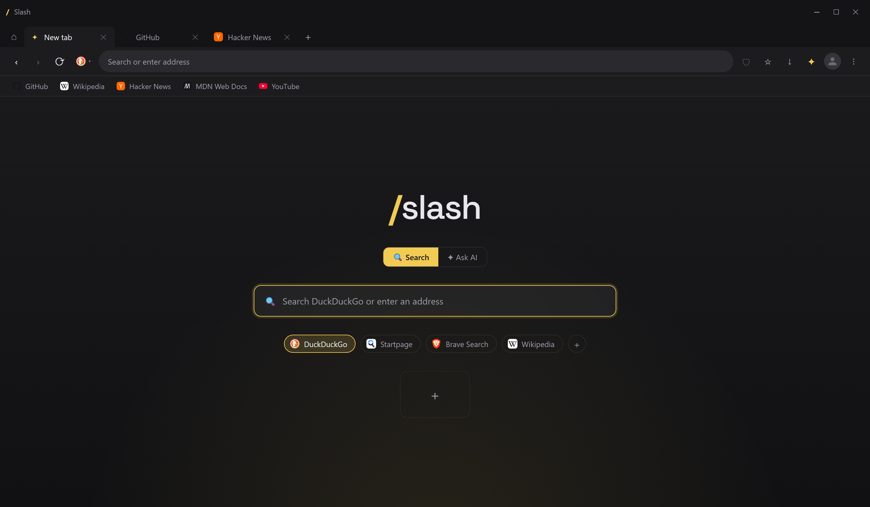 Slash start page in Search mode, with the /slash brand and engine quick-picks